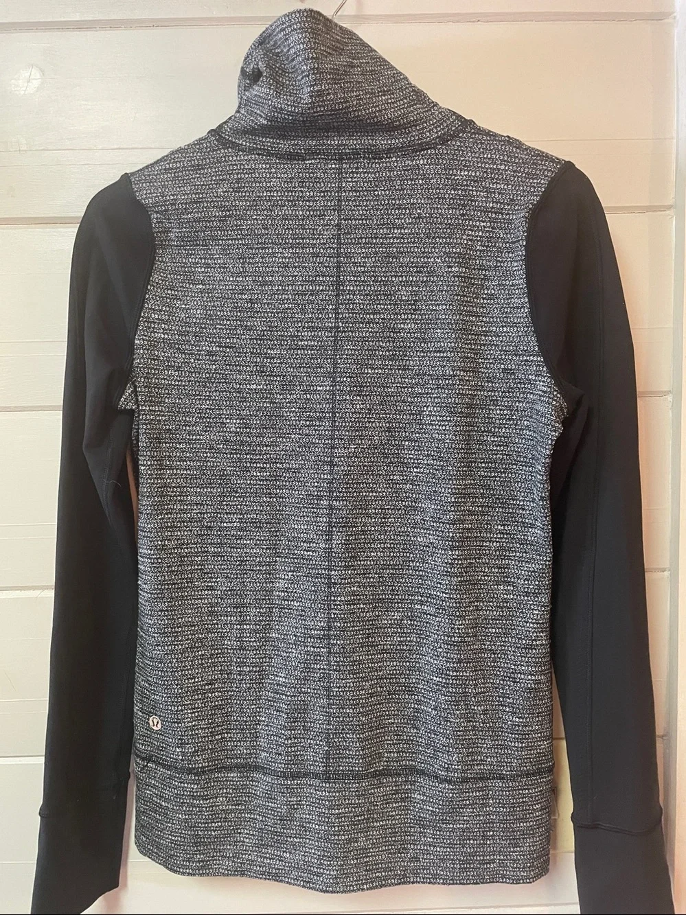 Lululemon Daily Yoga Jacket Full Zip Two Tone Gray Heather Size 6.